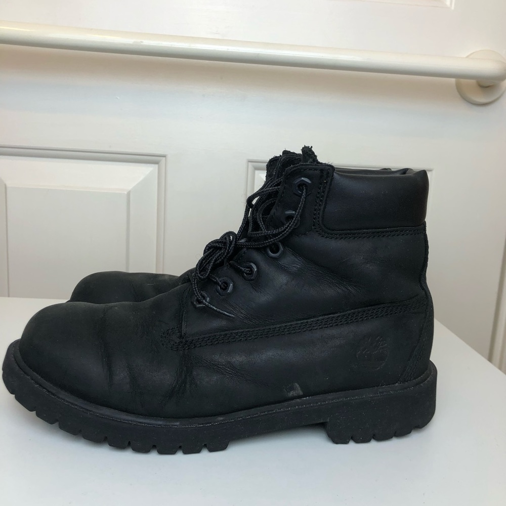 TIMBERLAND MEN’S Black, leather waterproof, insulated boots.